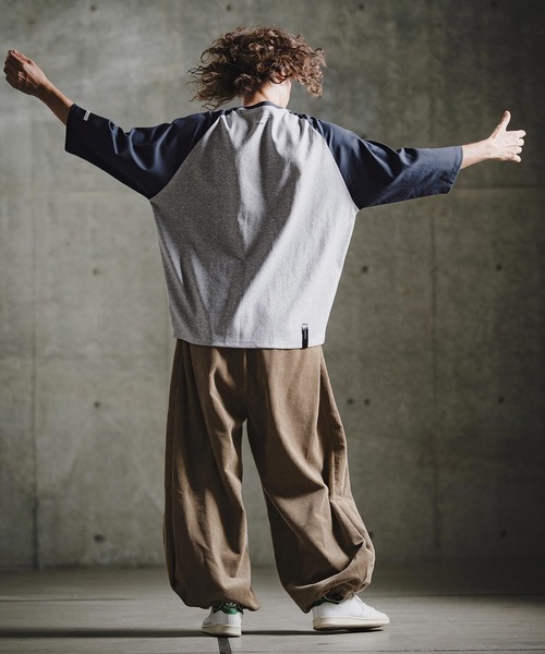 GLIMCLAP(グリムクラップ)の「mlt5758-Smooth Jersey 3-4 Sleeve Raglan T-shirt 7分袖ラグランTシャツ(211-020-gla-cg)(Tシャツ/カットソー・メンズ・チャコールグレー×ブラック/ホワイト×ブラック/ネイビー系・S/L/M)」の8枚目の写真