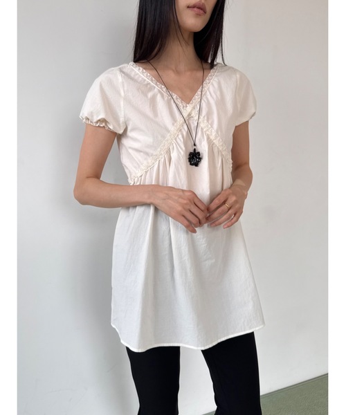 Didot.showroom(ディドット ショールーム)の「コットンレースパフブラウス(シャツ/ブラウス・レディース・クリーム/ブラック・FREE)」の7枚目の写真