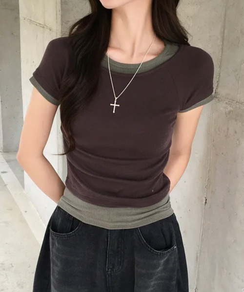 VIVID LADY(ビビッドレディー)の「レイヤード風 リブ 半袖トップス(Tシャツ/カットソー・レディース・チャコールグレー/ブラウン/ライトブルー/ブラック・FREE)」の3枚目の写真