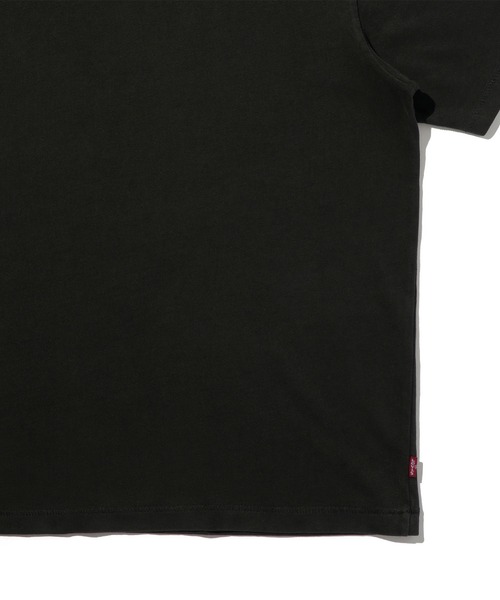 Levi's（リーバイス）の「Levi's/リーバイス クロップド ショートスリーブ Tシャツ（Tシャツ/カットソー・メンズ・ブラック・XL/L/M/S）」の2枚目の写真