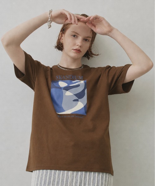 uchi.(ウチ)の「グラフィックデザインプリント半袖Tシャツ(Tシャツ/カットソー・レディース・ブラウン/オフホワイト/サックスブルー・FREE)」の16枚目の写真
