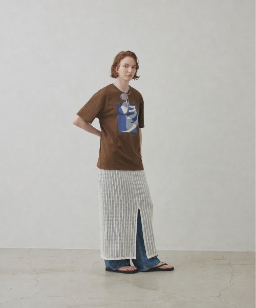 uchi.(ウチ)の「グラフィックデザインプリント半袖Tシャツ(Tシャツ/カットソー・レディース・ブラウン/オフホワイト/サックスブルー・FREE)」の6枚目の写真