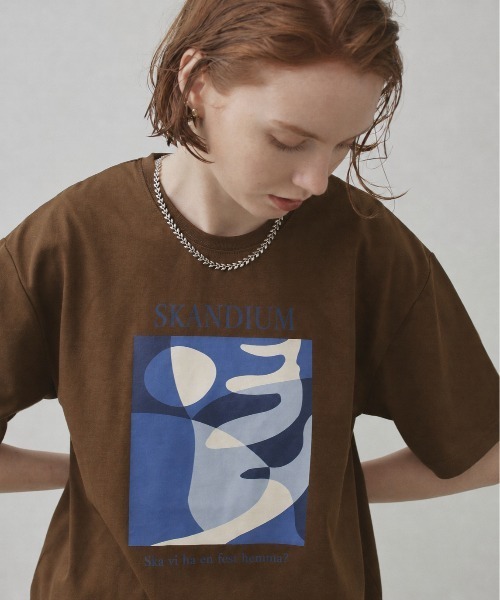 uchi.(ウチ)の「グラフィックデザインプリント半袖Tシャツ(Tシャツ/カットソー・レディース・ブラウン/オフホワイト/サックスブルー・FREE)」の12枚目の写真