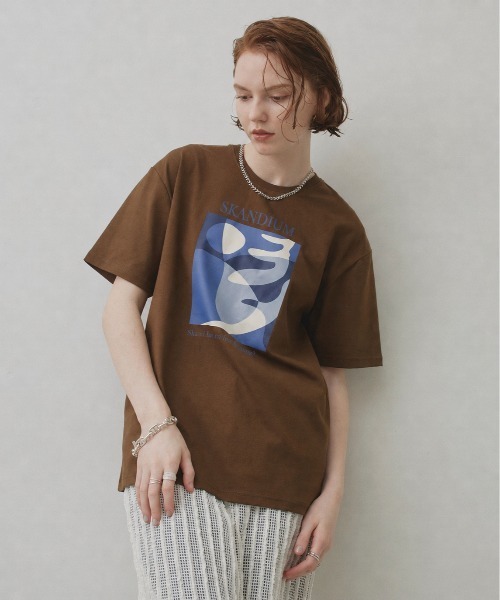uchi.(ウチ)の「グラフィックデザインプリント半袖Tシャツ(Tシャツ/カットソー・レディース・ブラウン/オフホワイト/サックスブルー・FREE)」の14枚目の写真