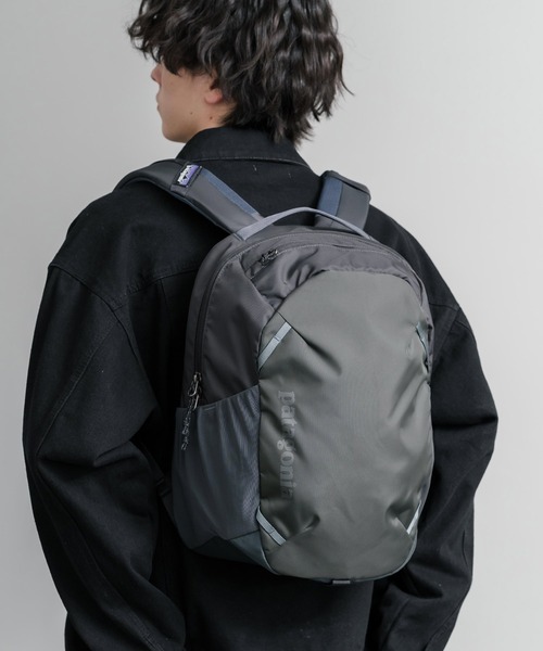 patagonia（パタゴニア）の「Patagonia ATOM DAY PACK 24L ワンポイントロゴバックパック リュックサック（バックパック/リュック・メンズ・ダークブルー/マジェンタ/ブルー/ブラック・FREE）」の3枚目の写真