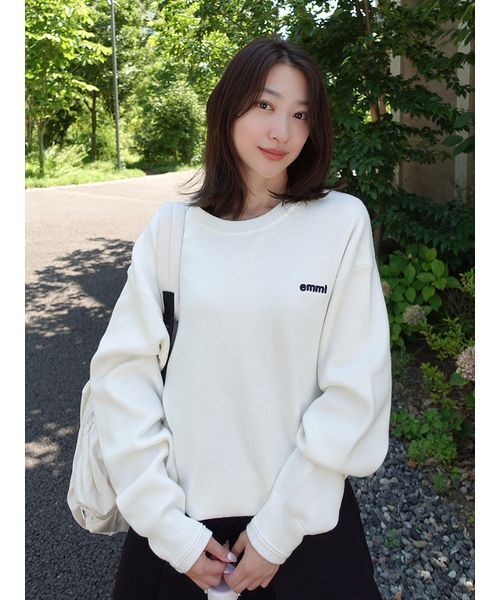 【ONLINE限定カラーあり】emmi логотип свитшот