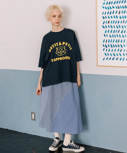 POU DOU DOU(プードゥドゥ)の「WILDCATプリントワイドTee(Tシャツ/カットソー・レディース・ネイビー/オートミール/ブルー・3)」の4枚目の写真