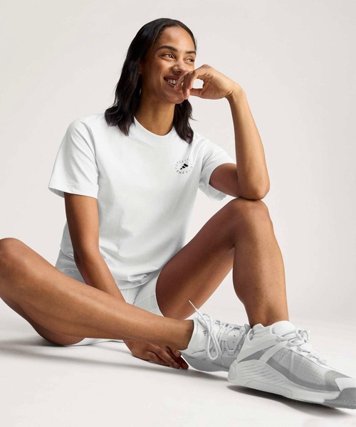 adidas by Stella McCartney(アディダスバイステラマッカートニー)の「TrueCasuals レギュラー スポーツウェア Tシャツ【adidas by Stella McCartney】 / アディダス adidas(Tシャツ/カットソー・レディース・ホワイト・SMALL/MEDIUM/LARGE/X-LARGE/XX-LARGE)」の4枚目の写真