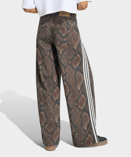 adidas（アディダス）の「スネークプリント デニム ルーズ パンツ / アディダスオリジナルス adidas Originals（その他パンツ・レディース・ブラウン・24/30/25/30/26/30/27/30/28/30/29/30/30W 30L/31W 30L/32W 30L）」の9枚目の写真