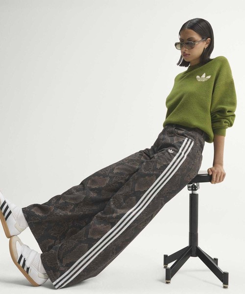 adidas（アディダス）の「スネークプリント デニム ルーズ パンツ / アディダスオリジナルス adidas Originals（その他パンツ・レディース・ブラウン・24/30/25/30/26/30/27/30/28/30/29/30/30W 30L/31W 30L/32W 30L）」の7枚目の写真