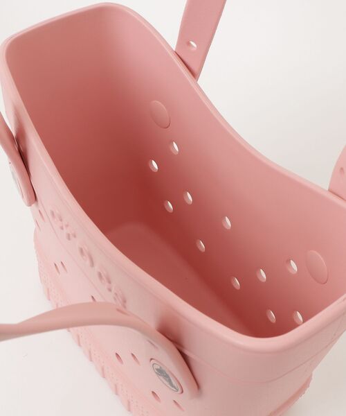 crocs（クロックス）の「クロックス crocs Crocs Classic Small Tote（トートバッグ・メンズ・ベビーピンク・ONE SIZE）」の8枚目の写真