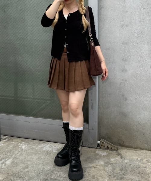 APPORTE PAR LES MARCHES(アポルテパーレマルシェ)の「こなれ感抜群のプリーツミニスカート(スカート・レディース・ブラック/キャメル・SMALL/MEDIUM)」の11枚目の写真