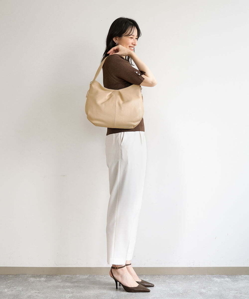 MK MICHEL KLEIN（エムケーミッシェルクラン）の「[2WAY]タックデザイン牛革ショルダーバッグ（ショルダーバッグ・レディース・チャコールグレー・00）」の19枚目の写真