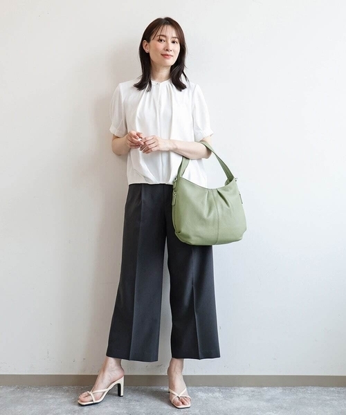 MK MICHEL KLEIN（エムケーミッシェルクラン）の「[2WAY]タックデザイン牛革ショルダーバッグ（ショルダーバッグ・レディース・チャコールグレー・00）」の21枚目の写真