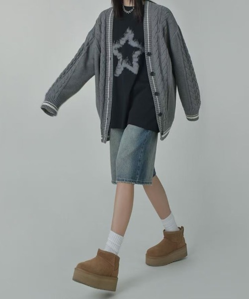 SHEPP(シープ)の「【26年秋冬新作】ヴィンテージライク スター プリント ビッグシルエット ロンT 長袖(Tシャツ/カットソー・レディース・ホワイト/ブラック・L/M)」の6枚目の写真
