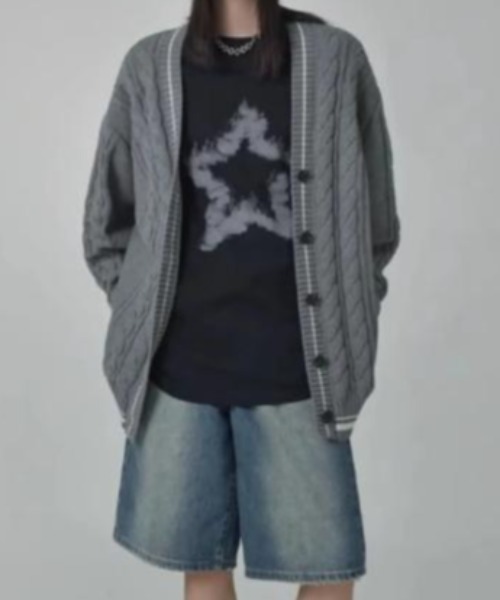 SHEPP(シープ)の「【26年秋冬新作】ヴィンテージライク スター プリント ビッグシルエット ロンT 長袖(Tシャツ/カットソー・レディース・ホワイト/ブラック・L/M)」の5枚目の写真