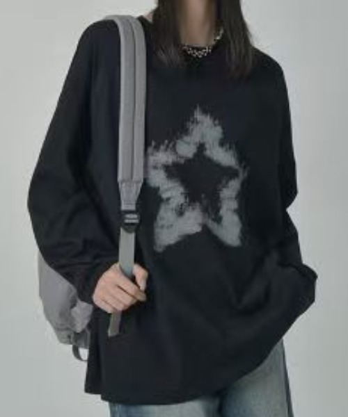 SHEPP(シープ)の「【26年秋冬新作】ヴィンテージライク スター プリント ビッグシルエット ロンT 長袖(Tシャツ/カットソー・レディース・ホワイト/ブラック・L/M)」の3枚目の写真