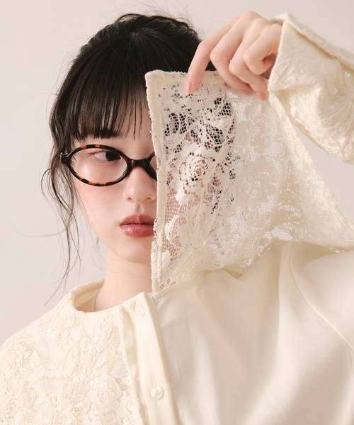 loin nuit(ロワンニュイ)の「spanglelace big collar blouse / スパンコールレースビッグカラーブラウス(シャツ/ブラウス・レディース・アイボリー・FREE)」の12枚目の写真