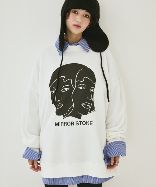 MIRROR STOKE(ミラーストーク)の「【ZOZO限定】MIRROR FACE/FLOWER SWEATSHIRT/ミラーフェイス/フラワースウェットシャツ(スウェット・レディース・グレー/オフホワイト・MEDIUM)」の3枚目の写真