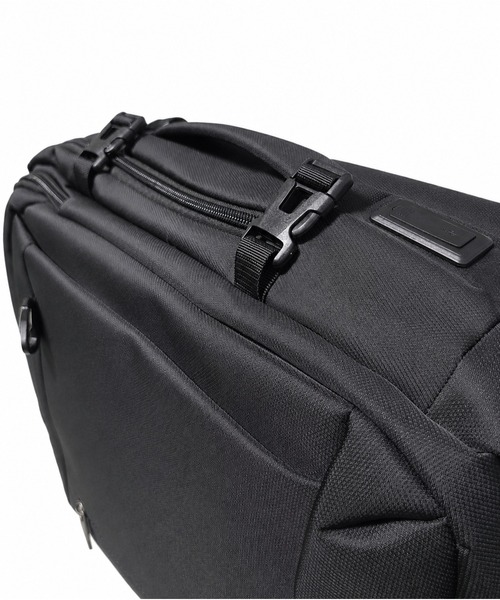 Travel Time(トラベルタイム)の「【TRAVEL TIME 】PC収納・大容量・3WAYスクエアビジネスバッグ ビジネスリュック 通勤・出張対応 ユニセックス A4対応 USBポート付き(ビジネスバッグ・レディース・ブラック/ネイビー・FREE)」の8枚目の写真