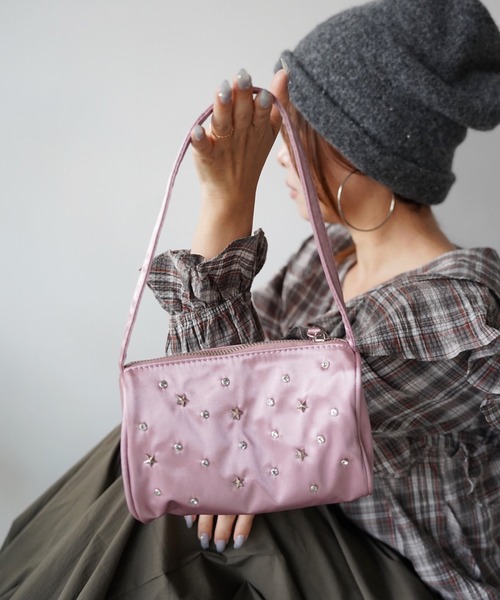 SANSeLF(サンセルフ)の「【SANSeLF】スタースタッズサテンミニバッグ saa26a027(ハンドバッグ・レディース・ブラック/ピンク・FREE)」の6枚目の写真