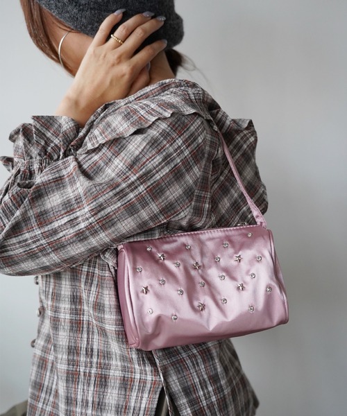 SANSeLF(サンセルフ)の「【SANSeLF】スタースタッズサテンミニバッグ saa26a027(ハンドバッグ・レディース・ブラック/ピンク・FREE)」の7枚目の写真