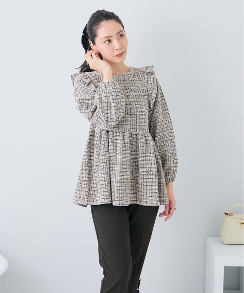 Neige(ネージュ)の「クラシカルフリルリボンツイードトップス(Tシャツ/カットソー・レディース・ベージュ/ブラック・ONE SIZE)」の4枚目の写真