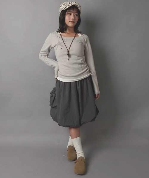 SPINNS(スピンズ)の「レイヤード風長袖カットソー/ヒトデ/NEO森ガール(Tシャツ/カットソー・レディース・オフホワイト/ブラック/グレイッシュベージュ・ONESIZE)」の9枚目の写真