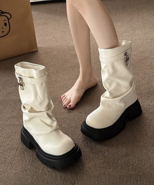 Miniministore(ミニミニストア)の「カバーブーツレディースミドルブーツ厚底靴(ブーツ・レディース・アイボリー/ブラック・24.5cm/24.0cm/23.5cm/23.0cm/22.5cm)」の10枚目の写真