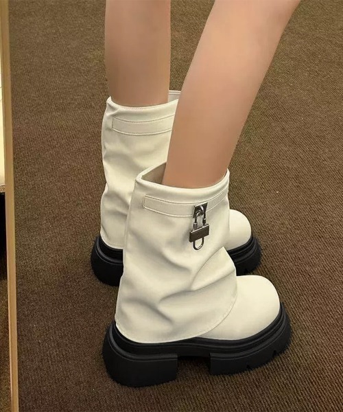 Miniministore(ミニミニストア)の「カバーブーツレディースミドルブーツ厚底靴(ブーツ・レディース・アイボリー/ブラック・24.5cm/24.0cm/23.5cm/23.0cm/22.5cm)」の12枚目の写真