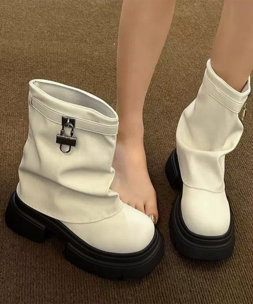 Miniministore(ミニミニストア)の「カバーブーツレディースミドルブーツ厚底靴(ブーツ・レディース・アイボリー/ブラック・24.5cm/24.0cm/23.5cm/23.0cm/22.5cm)」の13枚目の写真