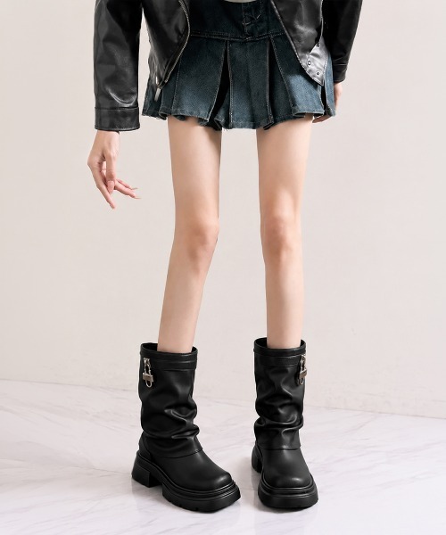 Miniministore(ミニミニストア)の「カバーブーツレディースミドルブーツ厚底靴(ブーツ・レディース・アイボリー/ブラック・24.5cm/24.0cm/23.5cm/23.0cm/22.5cm)」の17枚目の写真