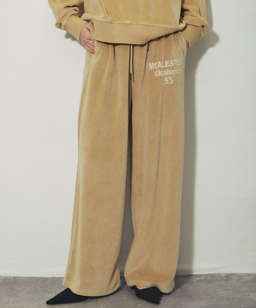 ANOTHER S(アナザーエス)の「【セットアップ対応】ベロアパイル刺繍ロゴワイドパンツ(その他パンツ・レディース・チャコールグレー/ベージュ・FREE)」の17枚目の写真