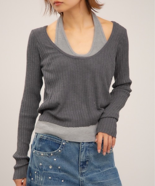 Chiina(チーナ)の「Chiina / ホルターネックレイヤード風リブトップス(ニット/セーター・レディース・アイボリー/ダークグレー/マスタード/チャコールグレー・FREE)」の3枚目の写真