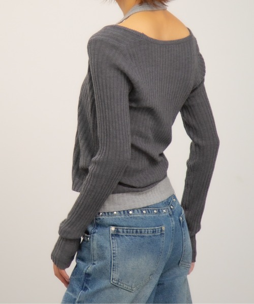 Chiina(チーナ)の「Chiina / ホルターネックレイヤード風リブトップス(ニット/セーター・レディース・アイボリー/ダークグレー/マスタード/チャコールグレー・FREE)」の12枚目の写真