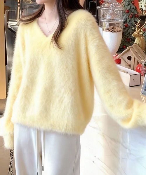 FLINEA(フリネア)の「シンプルVネック長袖ニットトップス(ニット/セーター・レディース・ライトブルー/ホワイト/イエロー/レッド/ブラウン・FREE)」の4枚目の写真