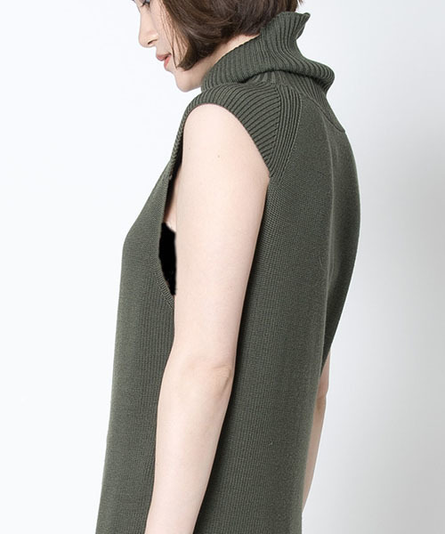 HELIOPOLE（エリオポール）の「畦編みオフタートルジレワンピース（ワンピース・レディース・キャメル/カーキ/ブルー/ネイビー・38）」の9枚目の写真