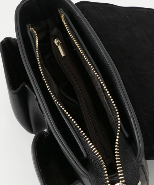 PLAIN CLOTHING（プレーンクロージング）の「フロントダブルポケットハンドバッグ/ショルダーバッグ【PLAIN CLOTHING】（ショルダーバッグ・レディース・ブラック/キャメル/グレー・FREE）」の5枚目の写真