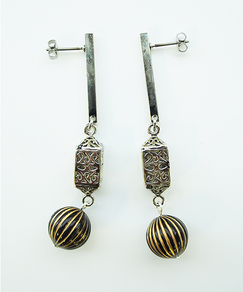 lluvia(ジュビア)の「【Lluvia/ジュビア】サーカスボールピアス(ピアス(両耳用)・レディース・ゴールド/シルバー・FREE)」の1枚目の写真