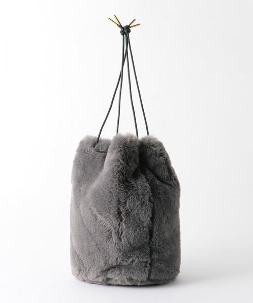 ODETTE E ODILE（オデットエオディール）の「O フェイクファーキンチャクバッグ（ショルダーバッグ・レディース・ダークグレー/ネイビー・FREE）」の13枚目の写真