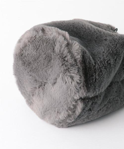 ODETTE E ODILE（オデットエオディール）の「O フェイクファーキンチャクバッグ（ショルダーバッグ・レディース・ダークグレー/ネイビー・FREE）」の15枚目の写真