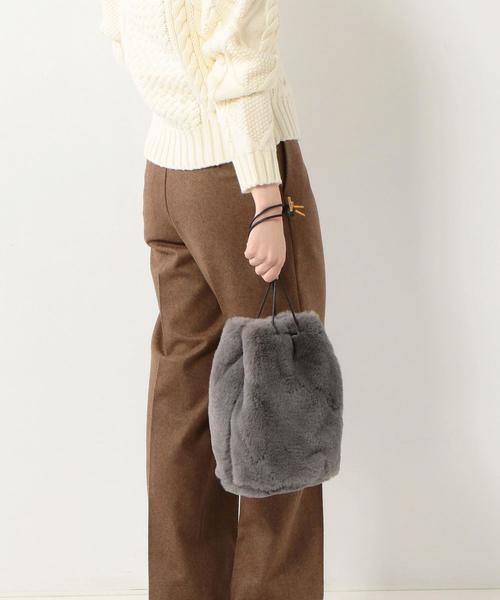 ODETTE E ODILE（オデットエオディール）の「O フェイクファーキンチャクバッグ（ショルダーバッグ・レディース・ダークグレー/ネイビー・FREE）」の12枚目の写真