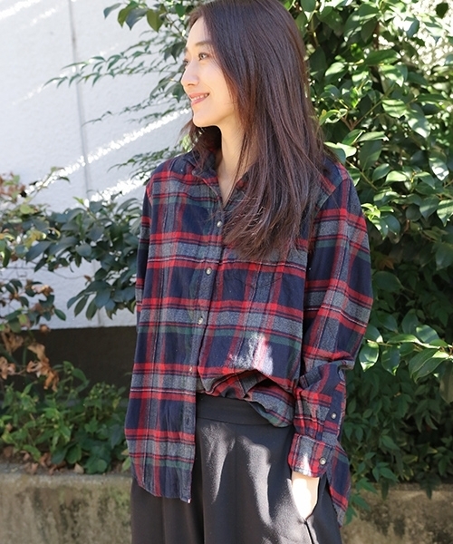 niko and...（ニコアンド）の「20ふんわりネルチェックシャツ（シャツ/ブラウス・レディース・グレー/ネイビー/イエロー/レッド・MEDIUM/LARGE/SMALL）」の3枚目の写真