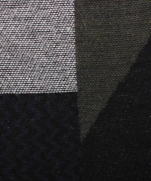 ８(eight)（エイト）の「幾何学柄 ロングマフラー ストール（マフラー・メンズ・ブラック/ブルー/ネイビー・FREE）」の13枚目の写真