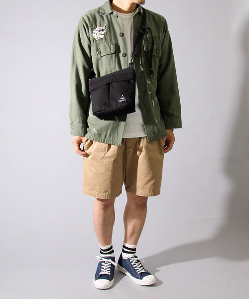 BELLWOODMADE(ベルウッドメイド)の「【 BELLWOODMADE / ベルウッドメイド 】 CONTAINER / サコッシュ / サコッシュバッグ / ミニバッグ(ショルダーバッグ・メンズ・カモフラージュ/ホワイト系その他/ブラック系その他/ブラック・FREE)」の9枚目の写真