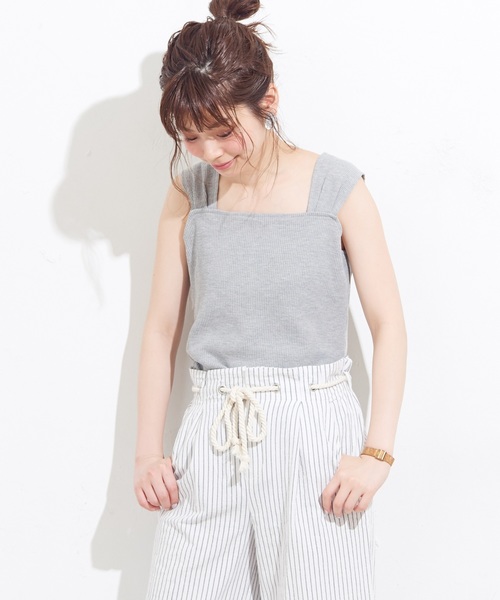 natural couture(ナチュラルクチュール)の「ワッフル太ストラップキャミ(Tシャツ/カットソー・レディース・ピンクベージュ/ブラック/レッド/アイボリー/トップグレー・FREE)」の3枚目の写真