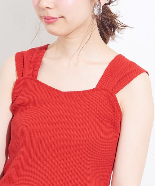 natural couture(ナチュラルクチュール)の「ワッフル太ストラップキャミ(Tシャツ/カットソー・レディース・ピンクベージュ/ブラック/レッド/アイボリー/トップグレー・FREE)」の12枚目の写真