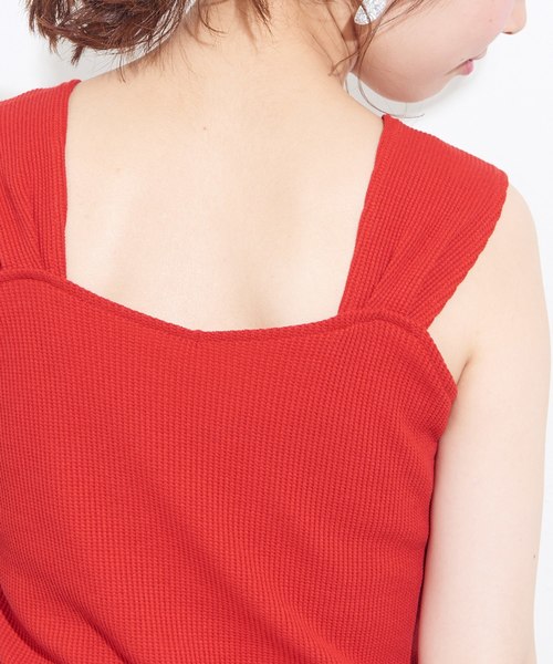 natural couture(ナチュラルクチュール)の「ワッフル太ストラップキャミ(Tシャツ/カットソー・レディース・ピンクベージュ/ブラック/レッド/アイボリー/トップグレー・FREE)」の16枚目の写真