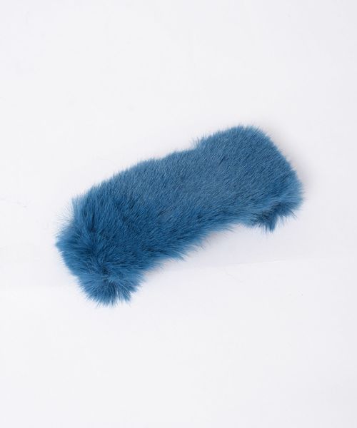 Khaju（カージュ）の「【WEB限定】Khaju:フェイクファーバレッタ◇◇（バレッタ/ヘアクリップ・レディース・ブラック/グレー/ブルー/キャメル/ピンク・ONE SIZE）」の7枚目の写真