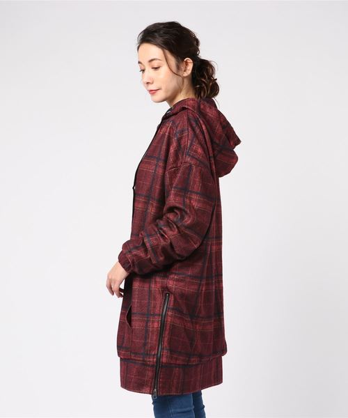 rovtski（ロフトスキー）の「rovtski【ビッグシルエット】ウォーマージャージ2018 エクストラビックパーカー/WARMER JERZY 2018 PO EXTRA BIGGER（パーカー・レディース・ワイン/ホワイト×レッド/ブラック/グリーン・FREE）」の6枚目の写真